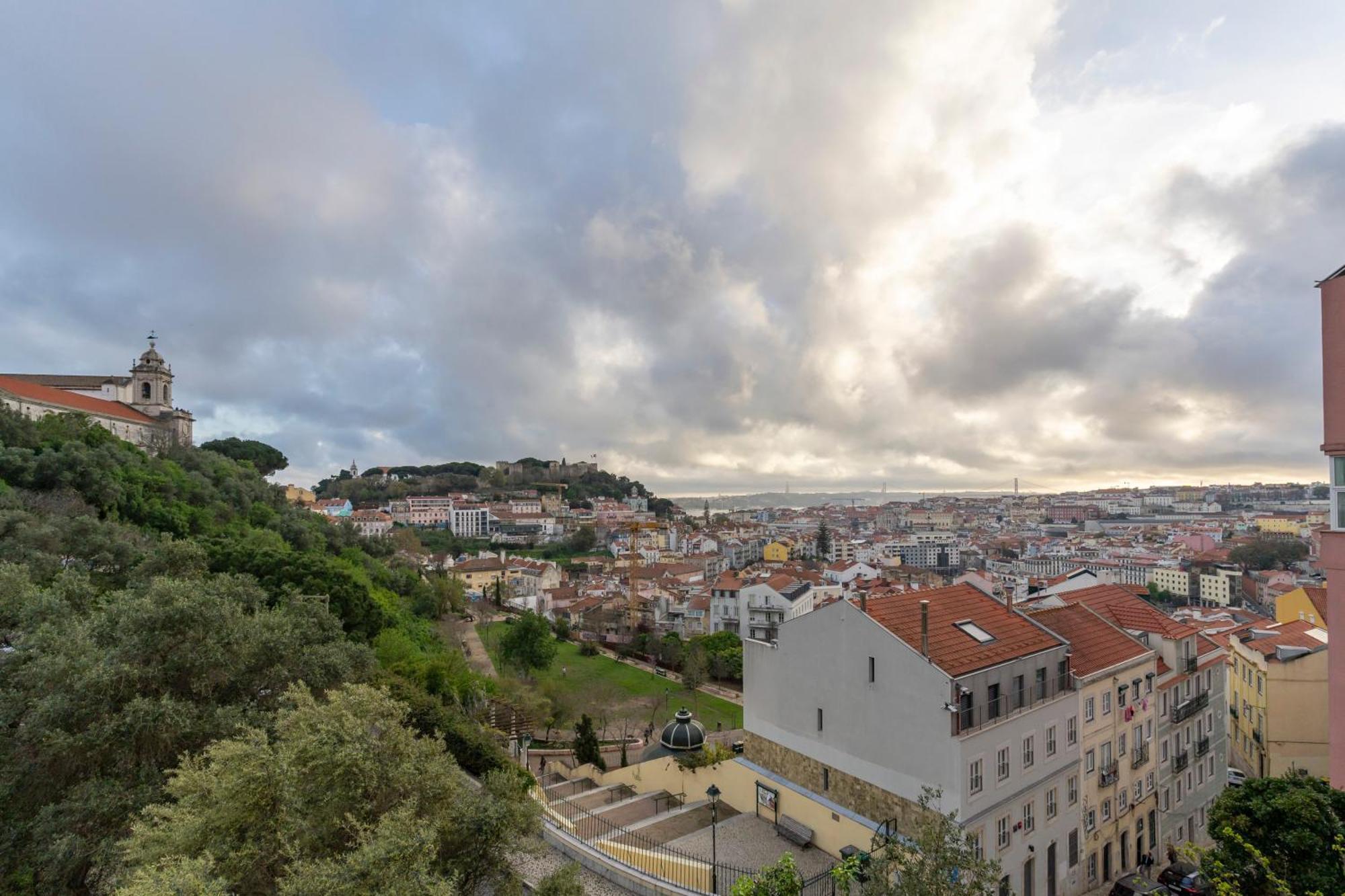 Superb Apartments Overlooking Graça in Lisbon Lisboa Exterior foto
